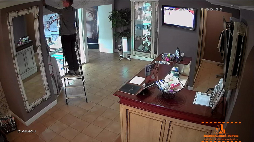Система видеонаблюдения из 4 камер на салон красоты