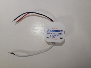 Блок питания ДАВИКОН ИВЭП-1210ЕМ (12В, 1А, защ. от кз и перегрузки, подходит для LED, 55х47х27 мм, IP52)*