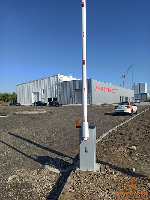 Установка шлагбаума на производство