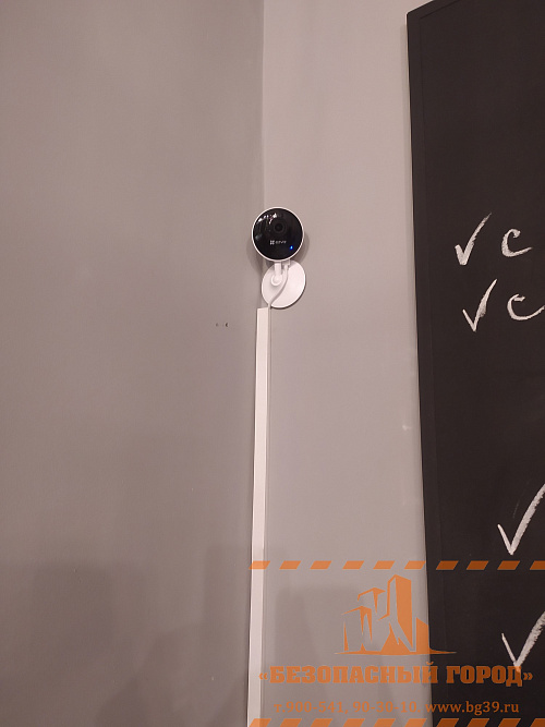 Установка 2 камер и сигнализации в кафе